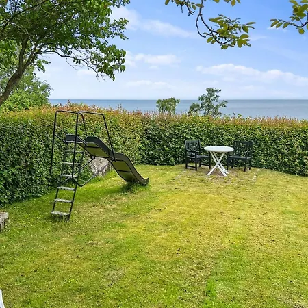Fabine - 50m From The Sea By Interhome